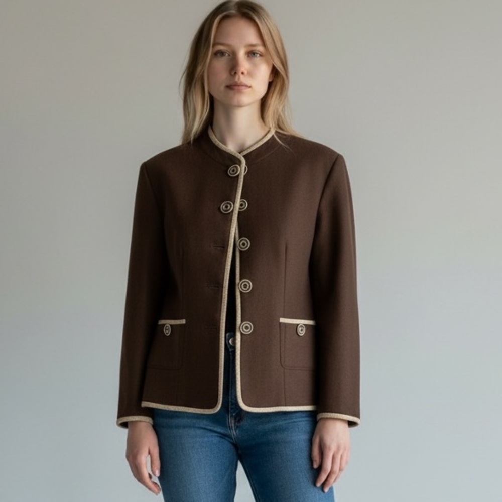 Peck & Peck Elegant Brown Blazer with White Trim
